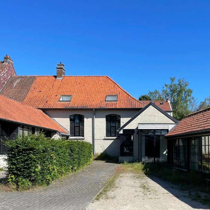 L'Académie s'installe à Lasne