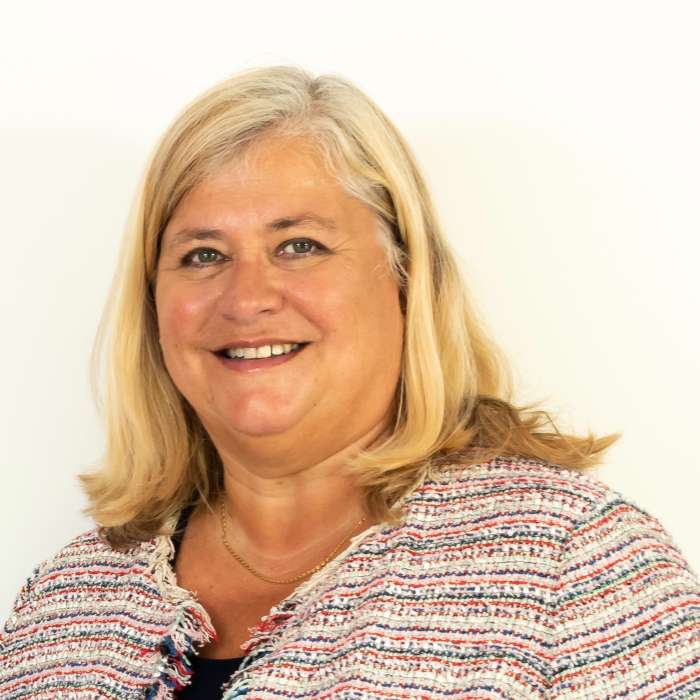 Katrin VAN BLADEL : De kracht van je coaching is rechtevenredig met de kwaliteit van je aanwezigheid.     (Ook in company)